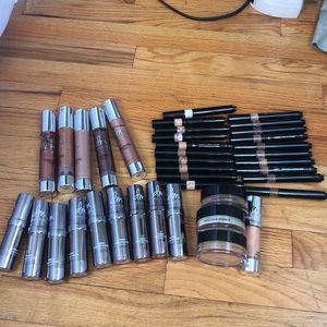Danessa Myricks - Makeup lot!